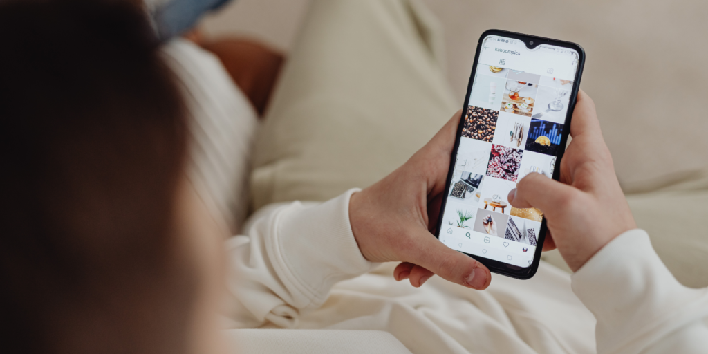 how to DM brands on Instagram